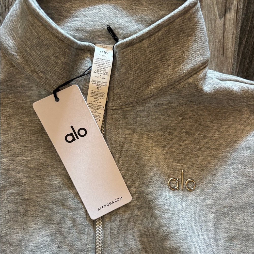 ALO yoga accolade 1/4 zip pullover and straight leg sweatpants